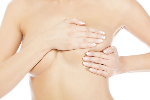 Brustvergrößerung mit Implantaten: über oder unter dem Brustmuskel?